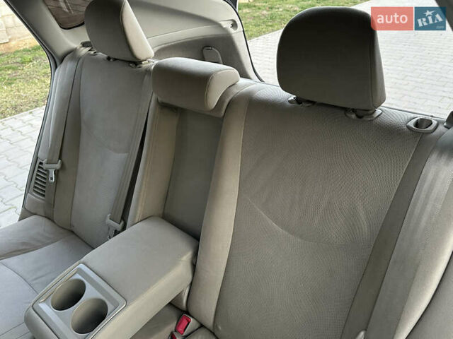 Белый Тойота Приус, объемом двигателя 1.8 л и пробегом 235 тыс. км за 11700 $, фото 53 на Automoto.ua