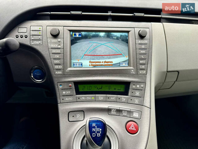 Белый Тойота Приус, объемом двигателя 1.8 л и пробегом 165 тыс. км за 12700 $, фото 46 на Automoto.ua