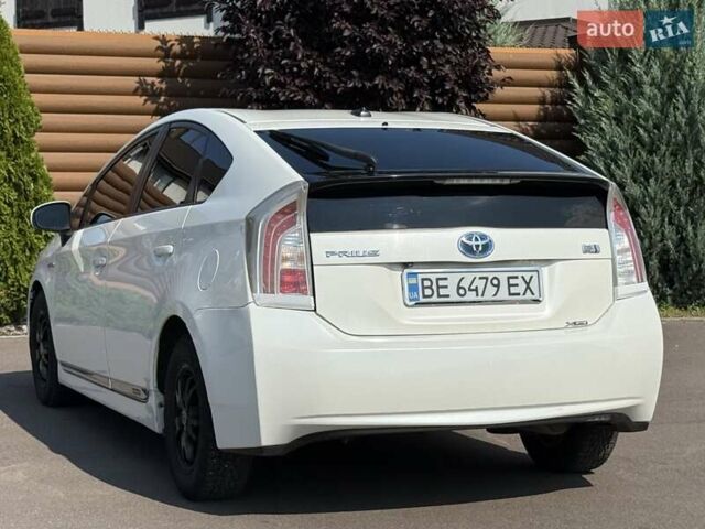 Белый Тойота Приус, объемом двигателя 1.8 л и пробегом 230 тыс. км за 10500 $, фото 32 на Automoto.ua