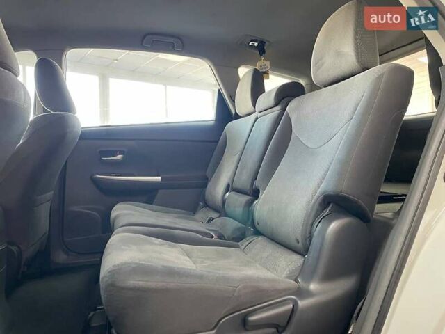 Белый Тойота Приус, объемом двигателя 1.79 л и пробегом 217 тыс. км за 10990 $, фото 35 на Automoto.ua