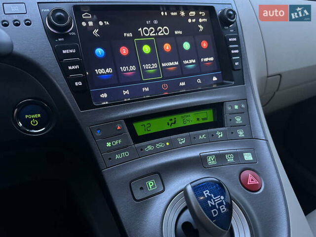 Белый Тойота Приус, объемом двигателя 1.8 л и пробегом 235 тыс. км за 11700 $, фото 59 на Automoto.ua