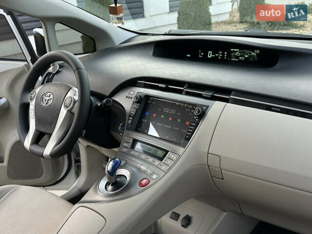 Белый Тойота Приус, объемом двигателя 1.8 л и пробегом 235 тыс. км за 11700 $, фото 37 на Automoto.ua