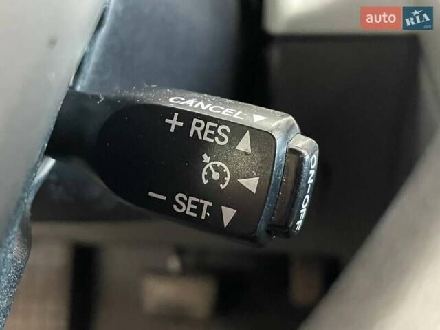 Белый Тойота Приус, объемом двигателя 1.79 л и пробегом 217 тыс. км за 10990 $, фото 25 на Automoto.ua