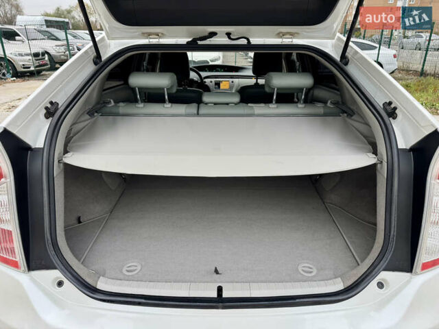 Белый Тойота Приус, объемом двигателя 1.8 л и пробегом 165 тыс. км за 12700 $, фото 54 на Automoto.ua