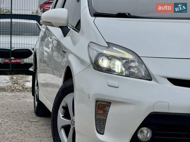 Белый Тойота Приус, объемом двигателя 1.8 л и пробегом 165 тыс. км за 12700 $, фото 73 на Automoto.ua