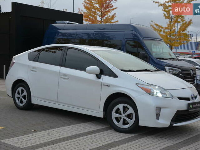 Белый Тойота Приус, объемом двигателя 1.8 л и пробегом 281 тыс. км за 9999 $, фото 35 на Automoto.ua