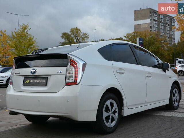 Белый Тойота Приус, объемом двигателя 1.8 л и пробегом 281 тыс. км за 9999 $, фото 9 на Automoto.ua