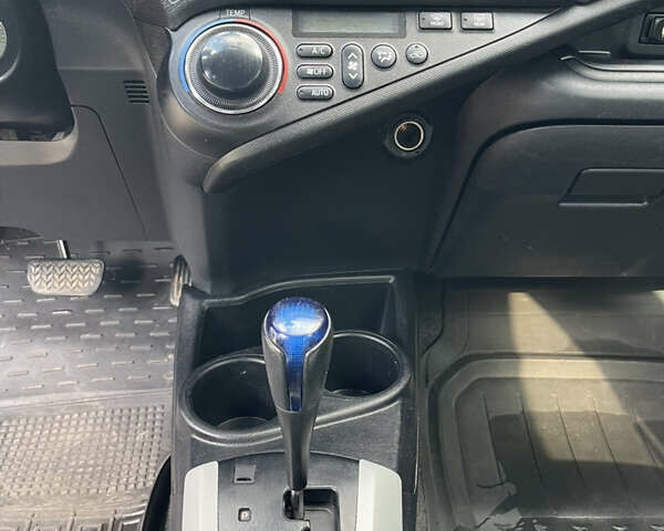 Білий Тойота Пріус, об'ємом двигуна 1.5 л та пробігом 181 тис. км за 9499 $, фото 32 на Automoto.ua