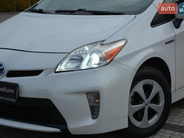 Белый Тойота Приус, объемом двигателя 1.8 л и пробегом 281 тыс. км за 9999 $, фото 14 на Automoto.ua