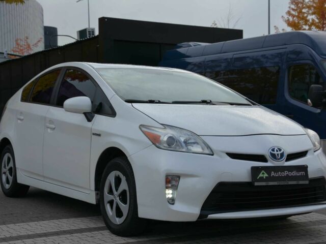 Білий Тойота Пріус, об'ємом двигуна 1.8 л та пробігом 280 тис. км за 10012 $, фото 3 на Automoto.ua