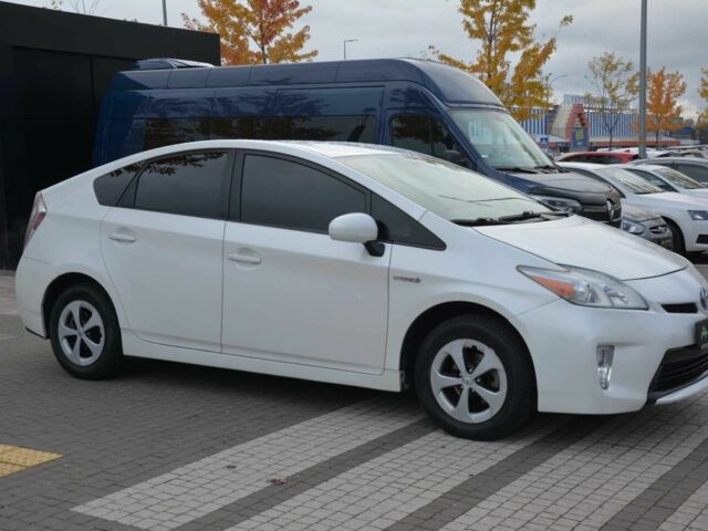 Білий Тойота Пріус, об'ємом двигуна 1.8 л та пробігом 280 тис. км за 10012 $, фото 4 на Automoto.ua