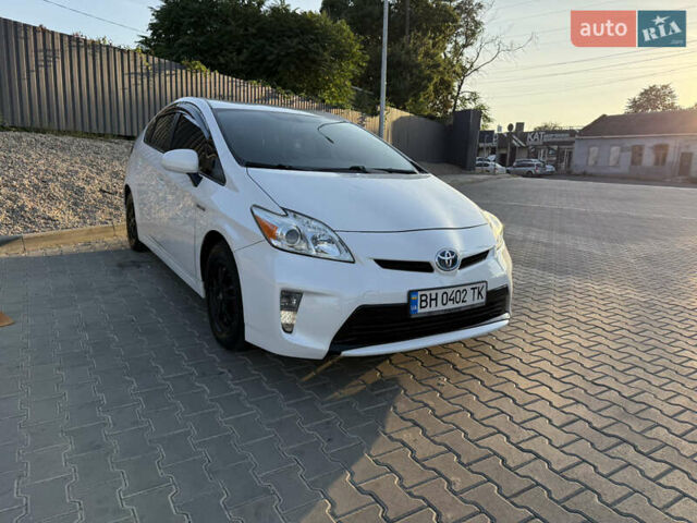Белый Тойота Приус, объемом двигателя 1.8 л и пробегом 376 тыс. км за 10500 $, фото 1 на Automoto.ua