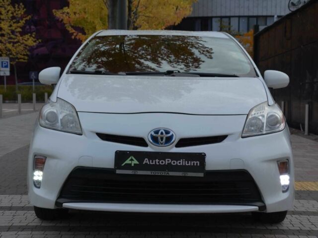 Білий Тойота Пріус, об'ємом двигуна 1.8 л та пробігом 280 тис. км за 10012 $, фото 2 на Automoto.ua