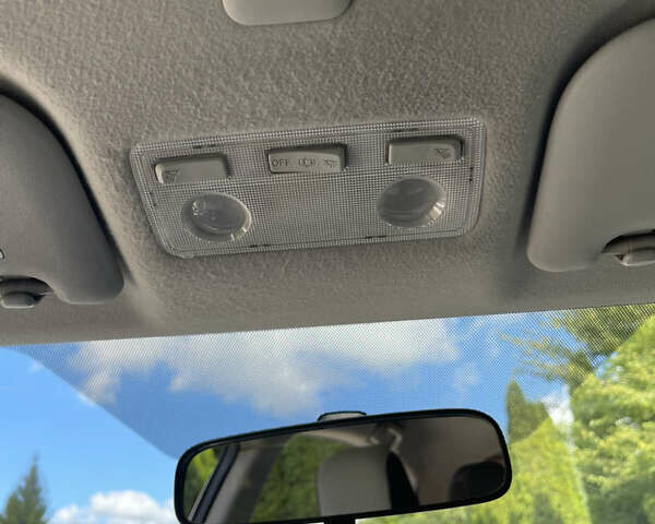 Білий Тойота Пріус, об'ємом двигуна 1.5 л та пробігом 181 тис. км за 9499 $, фото 33 на Automoto.ua