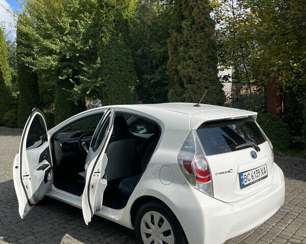 Білий Тойота Пріус, об'ємом двигуна 1.5 л та пробігом 181 тис. км за 9499 $, фото 14 на Automoto.ua