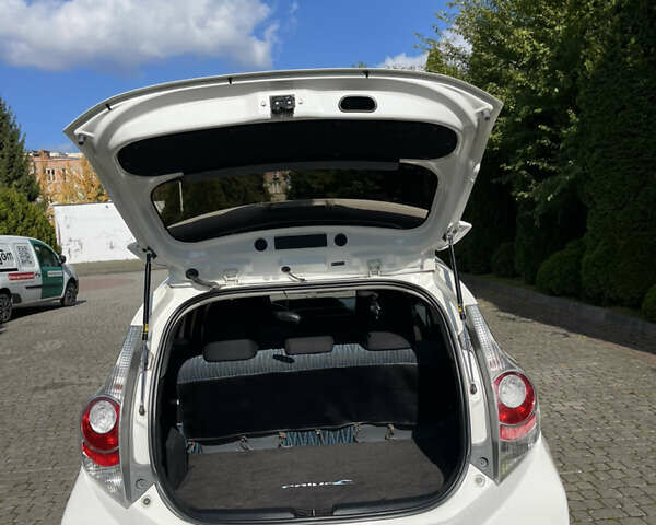 Білий Тойота Пріус, об'ємом двигуна 1.5 л та пробігом 181 тис. км за 9299 $, фото 12 на Automoto.ua