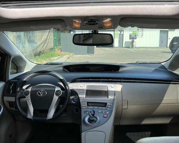Белый Тойота Приус, объемом двигателя 1.8 л и пробегом 125 тыс. км за 12300 $, фото 6 на Automoto.ua