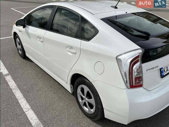 Белый Тойота Приус, объемом двигателя 1.8 л и пробегом 175 тыс. км за 11700 $, фото 6 на Automoto.ua