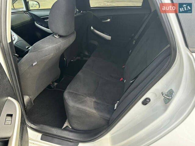 Белый Тойота Приус, объемом двигателя 1.8 л и пробегом 137 тыс. км за 13200 $, фото 22 на Automoto.ua