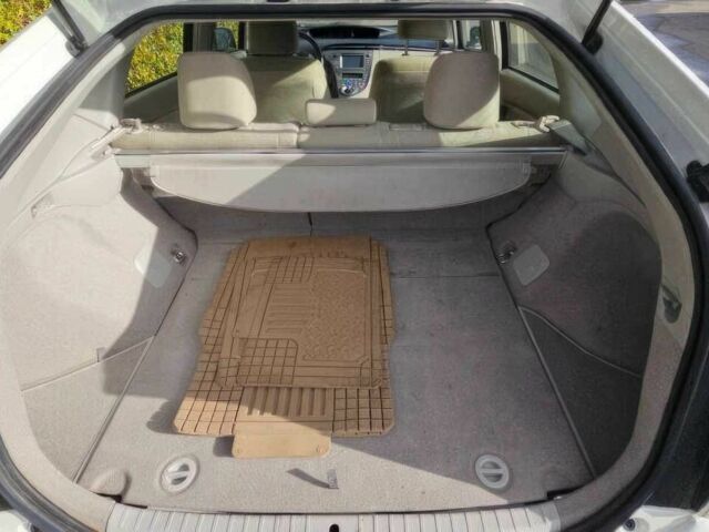 Белый Тойота Приус, объемом двигателя 1.8 л и пробегом 94 тыс. км за 6500 $, фото 5 на Automoto.ua