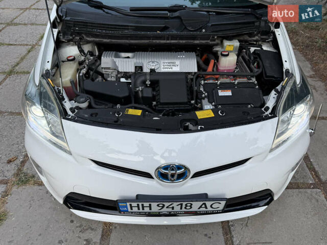 Білий Тойота Пріус, об'ємом двигуна 1.8 л та пробігом 117 тис. км за 13200 $, фото 68 на Automoto.ua