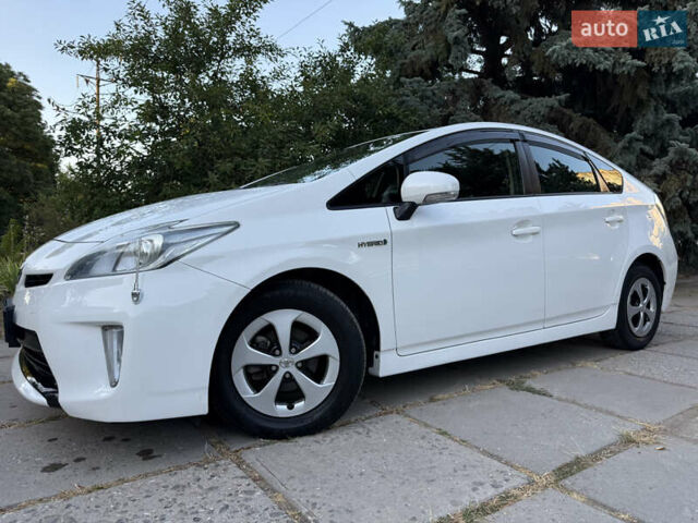 Білий Тойота Пріус, об'ємом двигуна 1.8 л та пробігом 117 тис. км за 13200 $, фото 9 на Automoto.ua