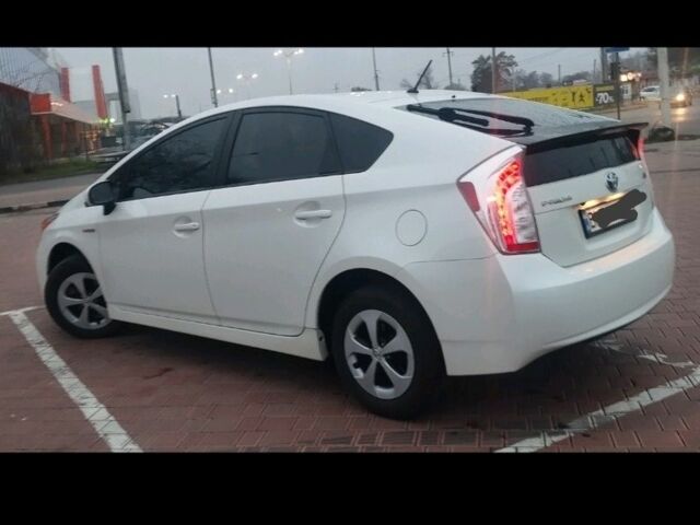 Білий Тойота Пріус, об'ємом двигуна 0 л та пробігом 135 тис. км за 13000 $, фото 1 на Automoto.ua