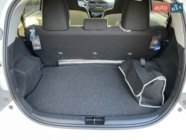 Білий Тойота Пріус, об'ємом двигуна 1.5 л та пробігом 98 тис. км за 8500 $, фото 9 на Automoto.ua