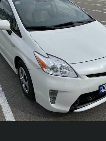 Белый Тойота Приус, объемом двигателя 1.8 л и пробегом 175 тыс. км за 11700 $, фото 8 на Automoto.ua