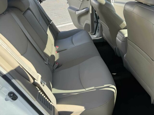 Белый Тойота Приус, объемом двигателя 1.8 л и пробегом 84 тыс. км за 11200 $, фото 11 на Automoto.ua