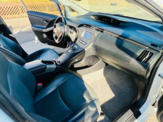 Белый Тойота Приус, объемом двигателя 1.8 л и пробегом 90 тыс. км за 2300 $, фото 8 на Automoto.ua