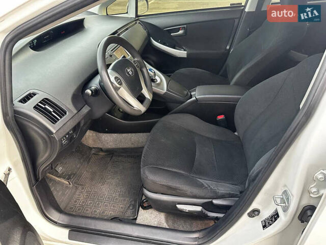 Белый Тойота Приус, объемом двигателя 1.8 л и пробегом 137 тыс. км за 13200 $, фото 8 на Automoto.ua