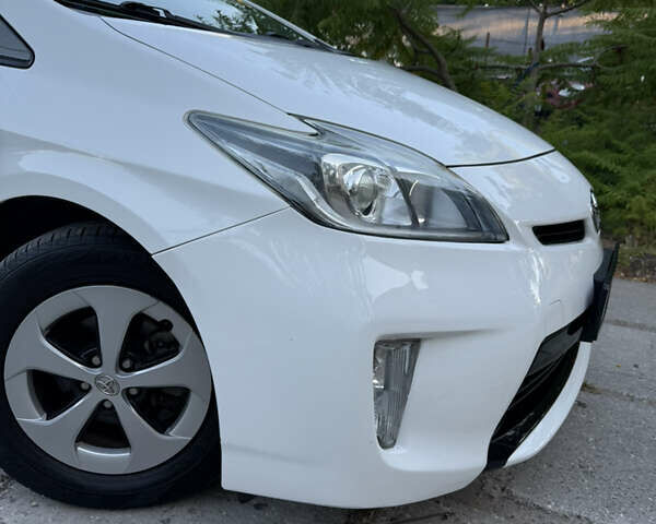 Білий Тойота Пріус, об'ємом двигуна 1.8 л та пробігом 117 тис. км за 13200 $, фото 19 на Automoto.ua