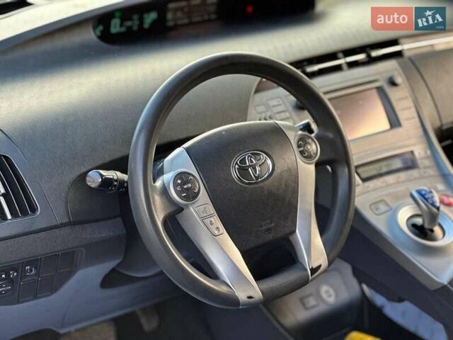 Белый Тойота Приус, объемом двигателя 1.8 л и пробегом 269 тыс. км за 10790 $, фото 16 на Automoto.ua