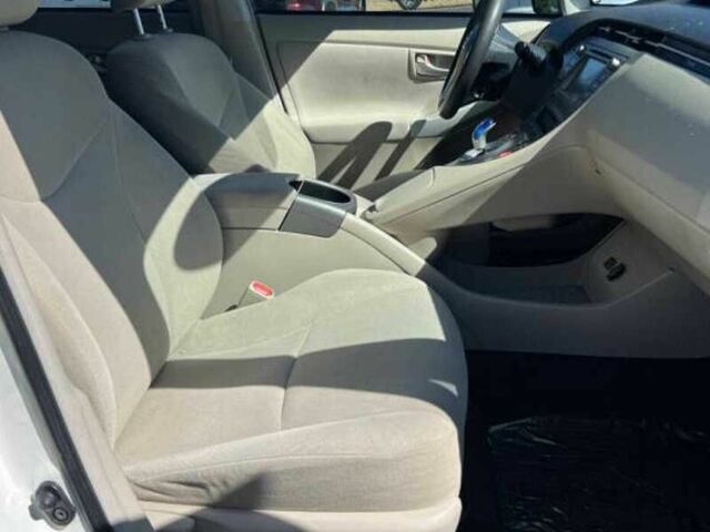 Белый Тойота Приус, объемом двигателя 1.8 л и пробегом 86 тыс. км за 6400 $, фото 9 на Automoto.ua