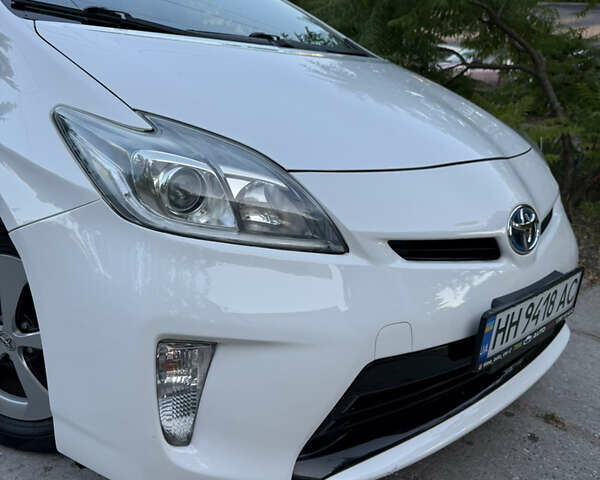 Білий Тойота Пріус, об'ємом двигуна 1.8 л та пробігом 117 тис. км за 13200 $, фото 18 на Automoto.ua