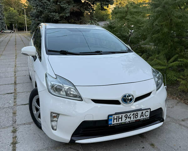 Білий Тойота Пріус, об'ємом двигуна 1.8 л та пробігом 117 тис. км за 13200 $, фото 17 на Automoto.ua