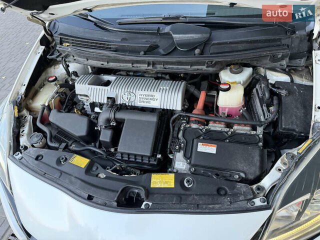 Тойота Приус 2014 в Одессе на Automoto.ua Белый Тойота Приус, объемом двигателя 1.8 л и пробегом 159 тыс. км за 13000 $, фото 26 на Automoto.ua