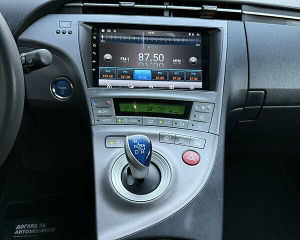 Білий Тойота Пріус, об'ємом двигуна 1.8 л та пробігом 117 тис. км за 13200 $, фото 38 на Automoto.ua