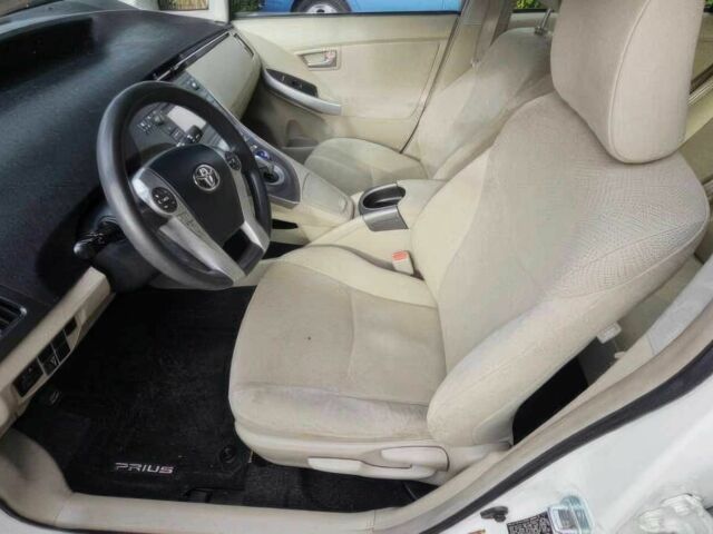 Белый Тойота Приус, объемом двигателя 1.8 л и пробегом 94 тыс. км за 6500 $, фото 6 на Automoto.ua