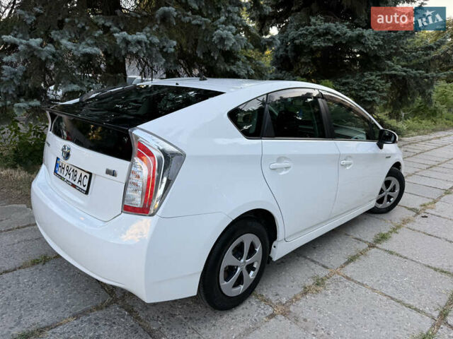 Білий Тойота Пріус, об'ємом двигуна 1.8 л та пробігом 117 тис. км за 13200 $, фото 1 на Automoto.ua