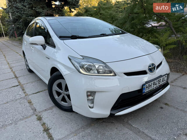 Білий Тойота Пріус, об'ємом двигуна 1.8 л та пробігом 117 тис. км за 13200 $, фото 24 на Automoto.ua