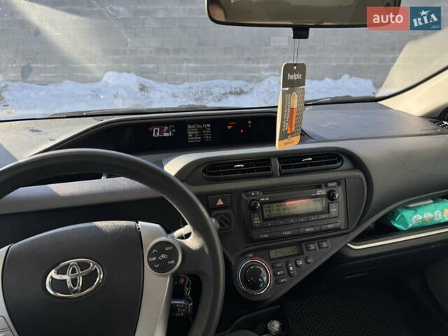 Білий Тойота Пріус, об'ємом двигуна 1.5 л та пробігом 138 тис. км за 10500 $, фото 6 на Automoto.ua