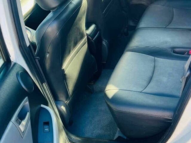 Белый Тойота Приус, объемом двигателя 1.8 л и пробегом 90 тыс. км за 2300 $, фото 10 на Automoto.ua