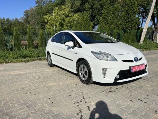 Білий Тойота Пріус, об'ємом двигуна 1.8 л та пробігом 177 тис. км за 14202 $, фото 3 на Automoto.ua