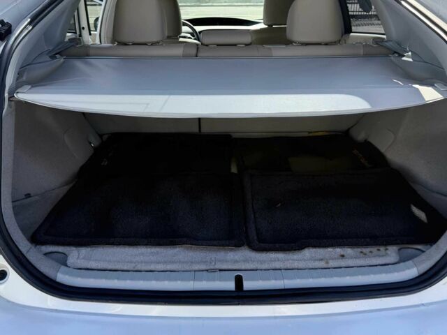 Белый Тойота Приус, объемом двигателя 1.8 л и пробегом 84 тыс. км за 11200 $, фото 6 на Automoto.ua