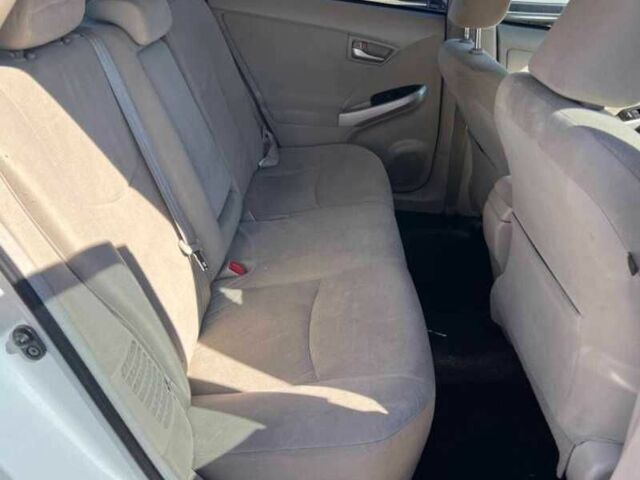 Белый Тойота Приус, объемом двигателя 1.8 л и пробегом 86 тыс. км за 6400 $, фото 10 на Automoto.ua