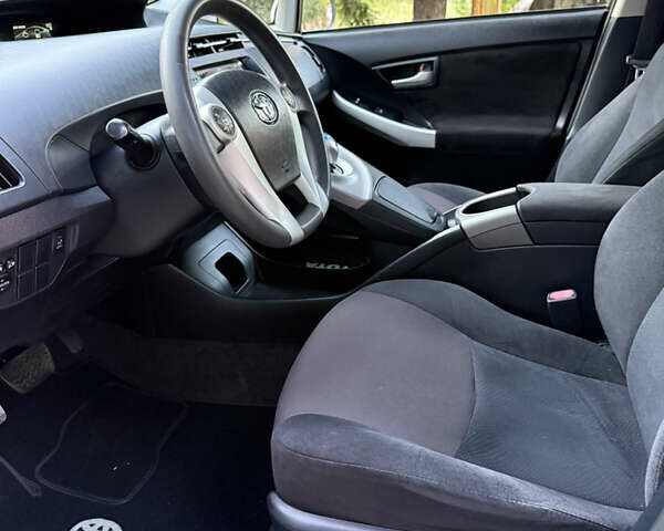 Білий Тойота Пріус, об'ємом двигуна 1.8 л та пробігом 117 тис. км за 13200 $, фото 51 на Automoto.ua