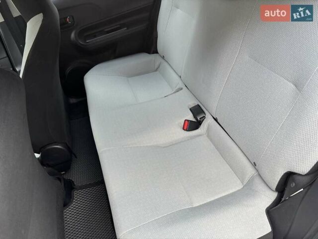 Тойота Приус 2015 в Днепре (Днепропетровске) на Automoto.ua Белый Тойота Приус, объемом двигателя 1.5 л и пробегом 152 тыс. км за 12000 $, фото 14 на Automoto.ua