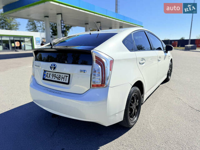Белый Тойота Приус, объемом двигателя 1.8 л и пробегом 158 тыс. км за 9999 $, фото 23 на Automoto.ua